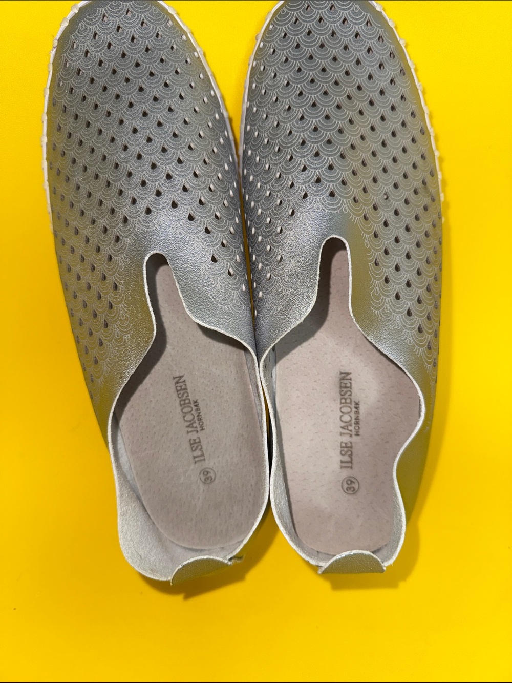 Ilse Jacobsen Silver Perforated Slip-On Mules - Picture 3 of 6